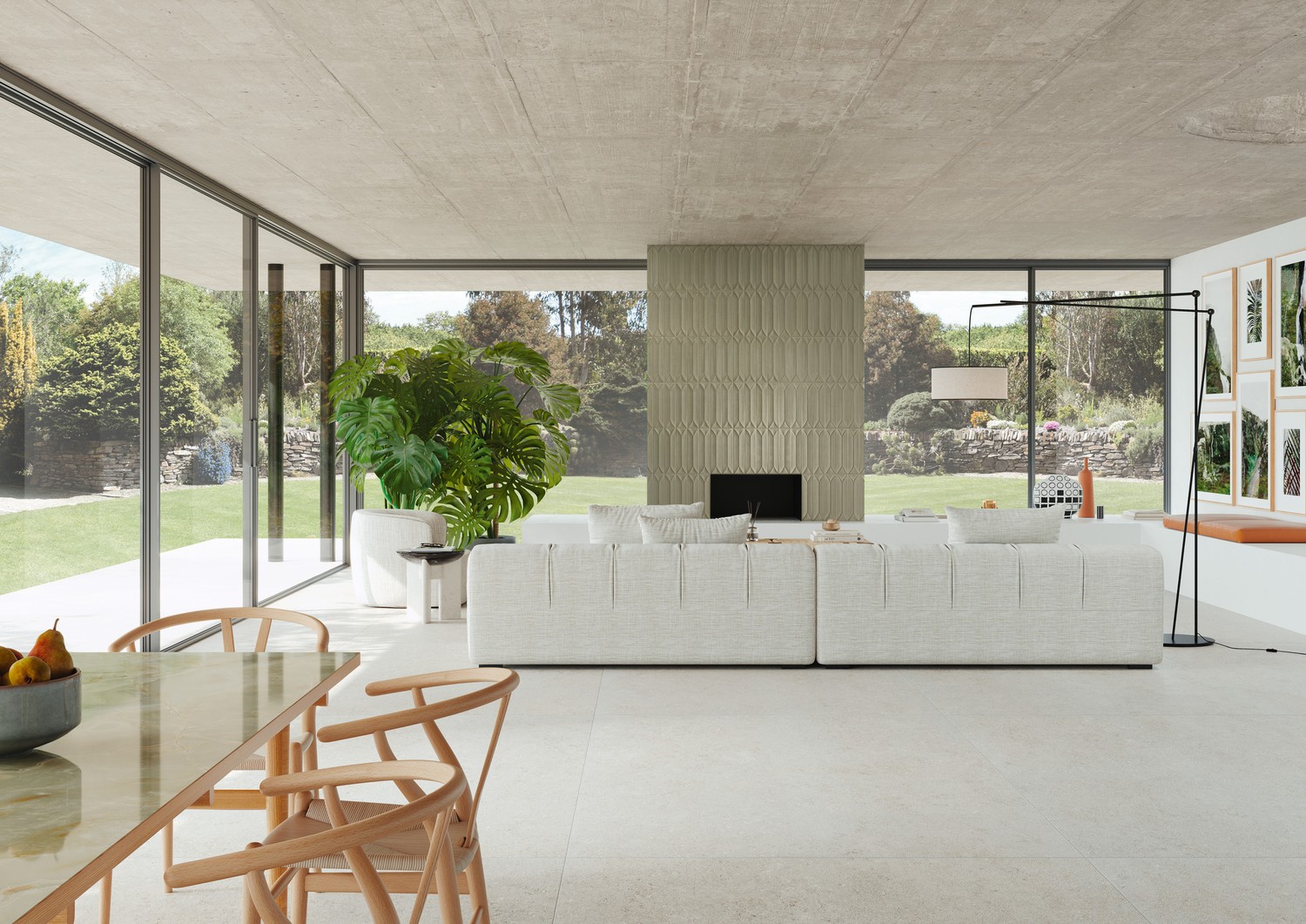 Minimalistyczny salon z beżową płytką i rośliną. fot. Marazzi
