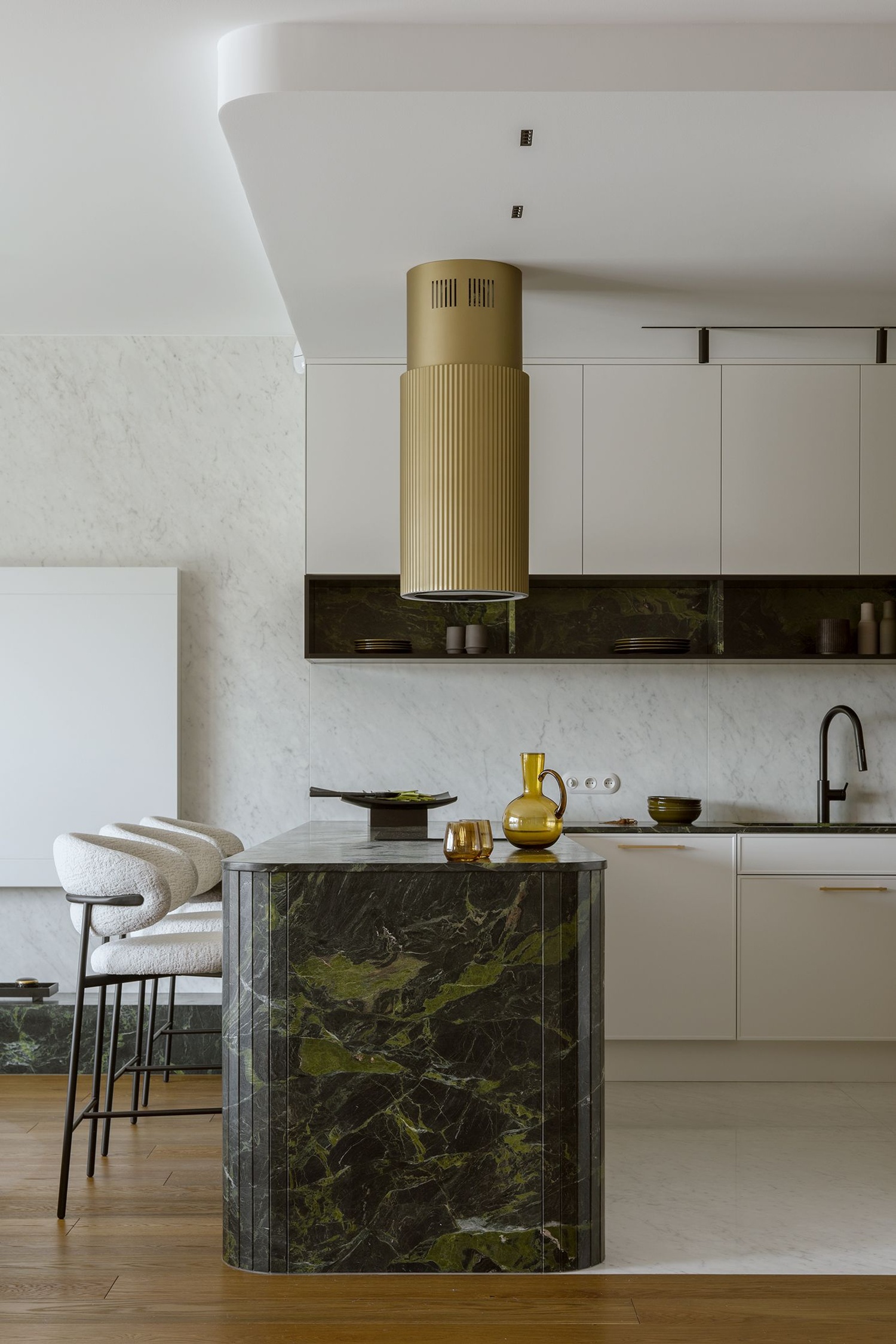 Materiał prasowy, projekt: Anna Błaszczyk, Artewizjon, zdj: Yassen Hristov, stylizacja: Kamila Jakubowska