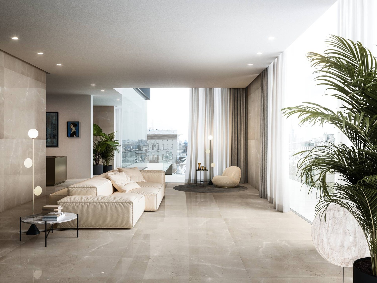 Elegancki salon z jasną sofą i palmą fot. Refin