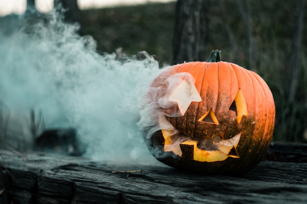 dynie na halloween, jak wyciąć dynię na halloween, dynia halloween