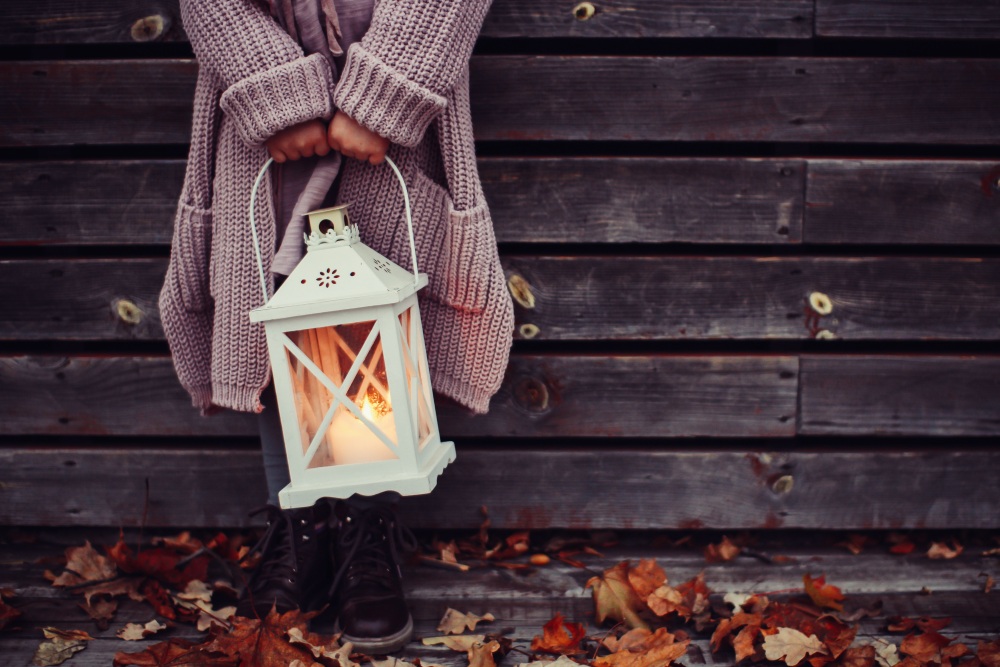 jesienny lampion, wejście do domu lampion, jaki lampion przed wejściem do domu
