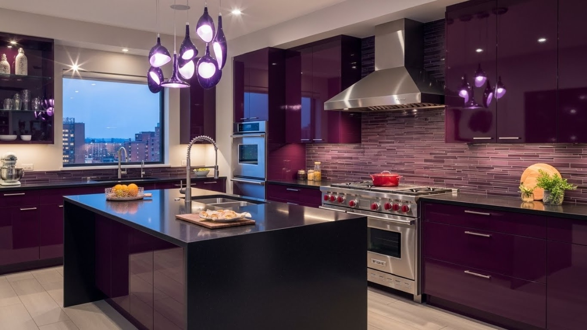 Kolor bakłażanowy w aranżacji kuchni