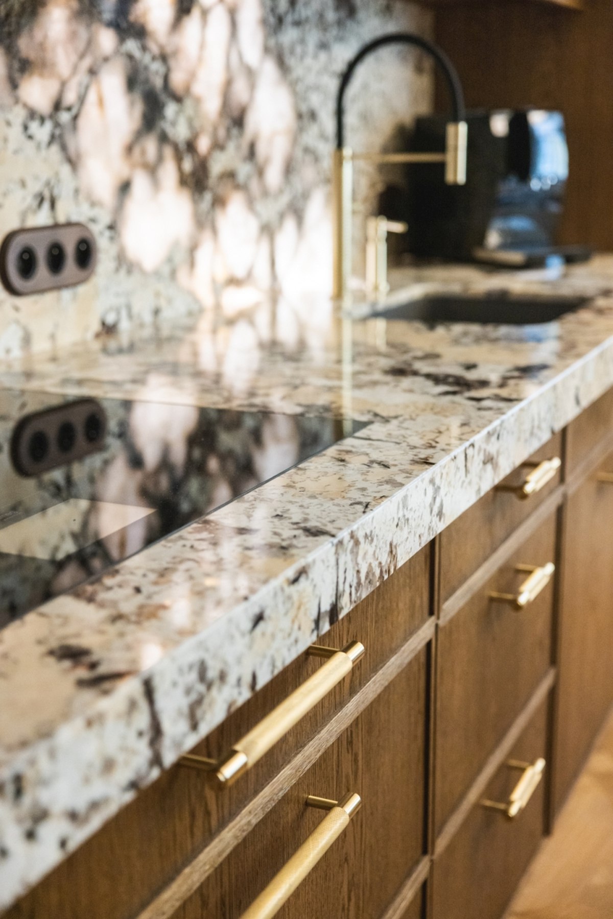 Materiały, prasowe, projekt: masz.design. zdjęcia: Adam Burdyło