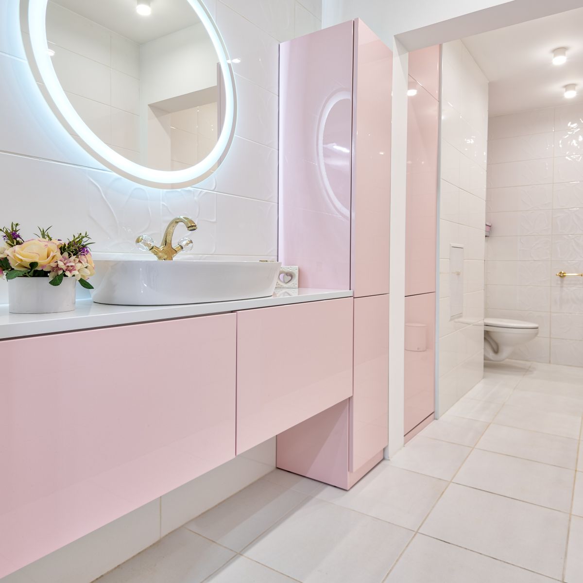 różowa łazienka inspiracje