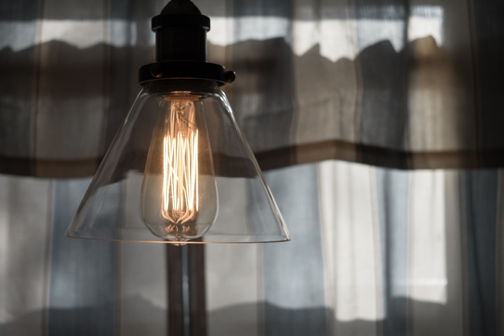 żarówka newtonowska, lampa do loftu, oświetlenie industrialne, lampa industrialna