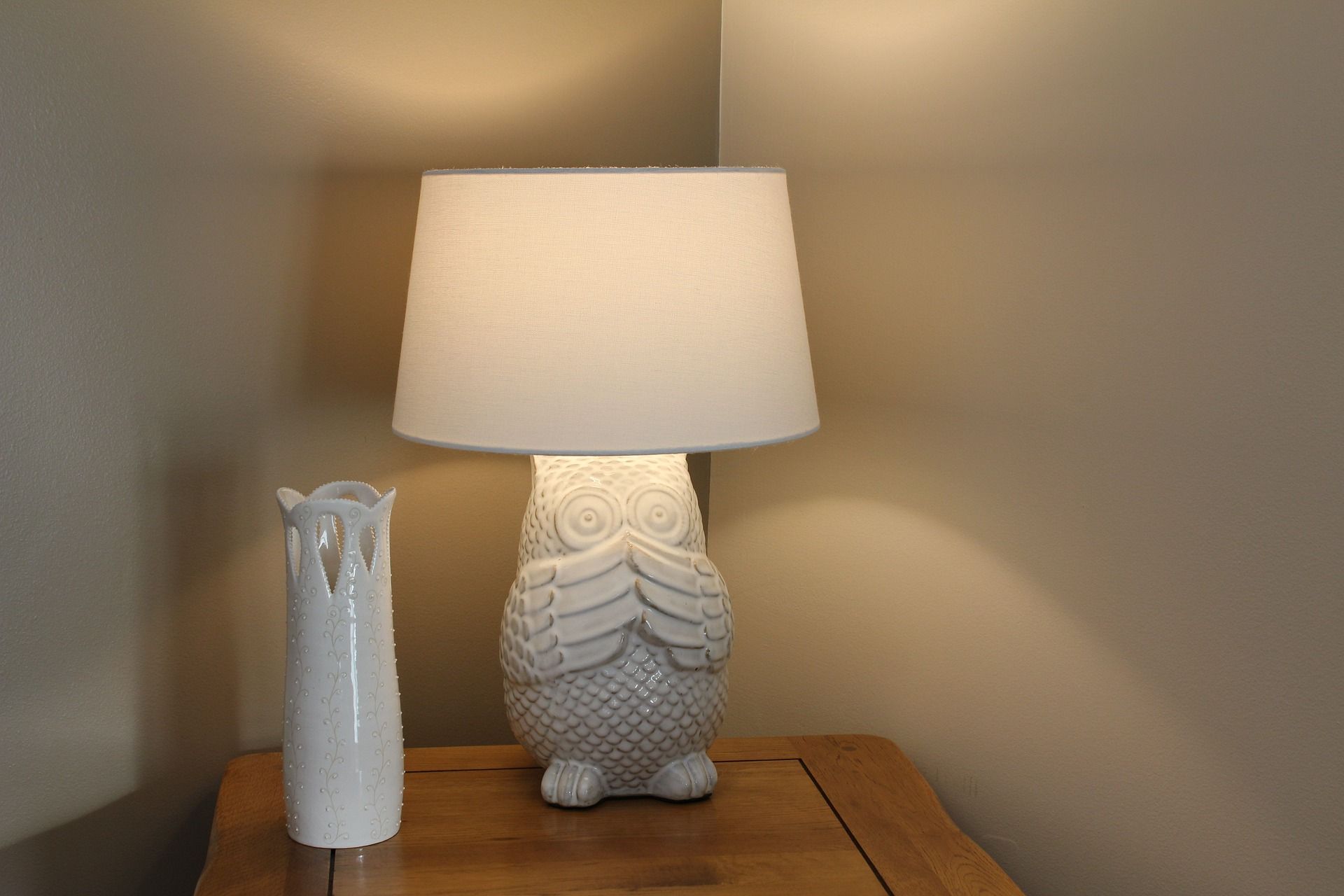 Styl skandynawski lampa oświetlenie dekoracje wyposazenie jak urzadzic aranzacje inspiracje dekoportal