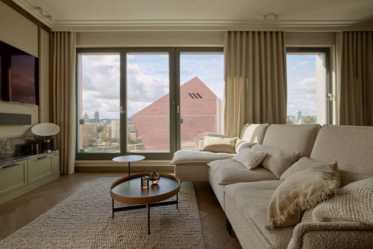 materiały prasowe, projekt: Michał Kostuj, zdjęcia: Emi Karpowicz