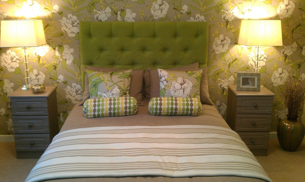 zielona sypialnia, kolor zielony w sypialni, zieleń w sypialni